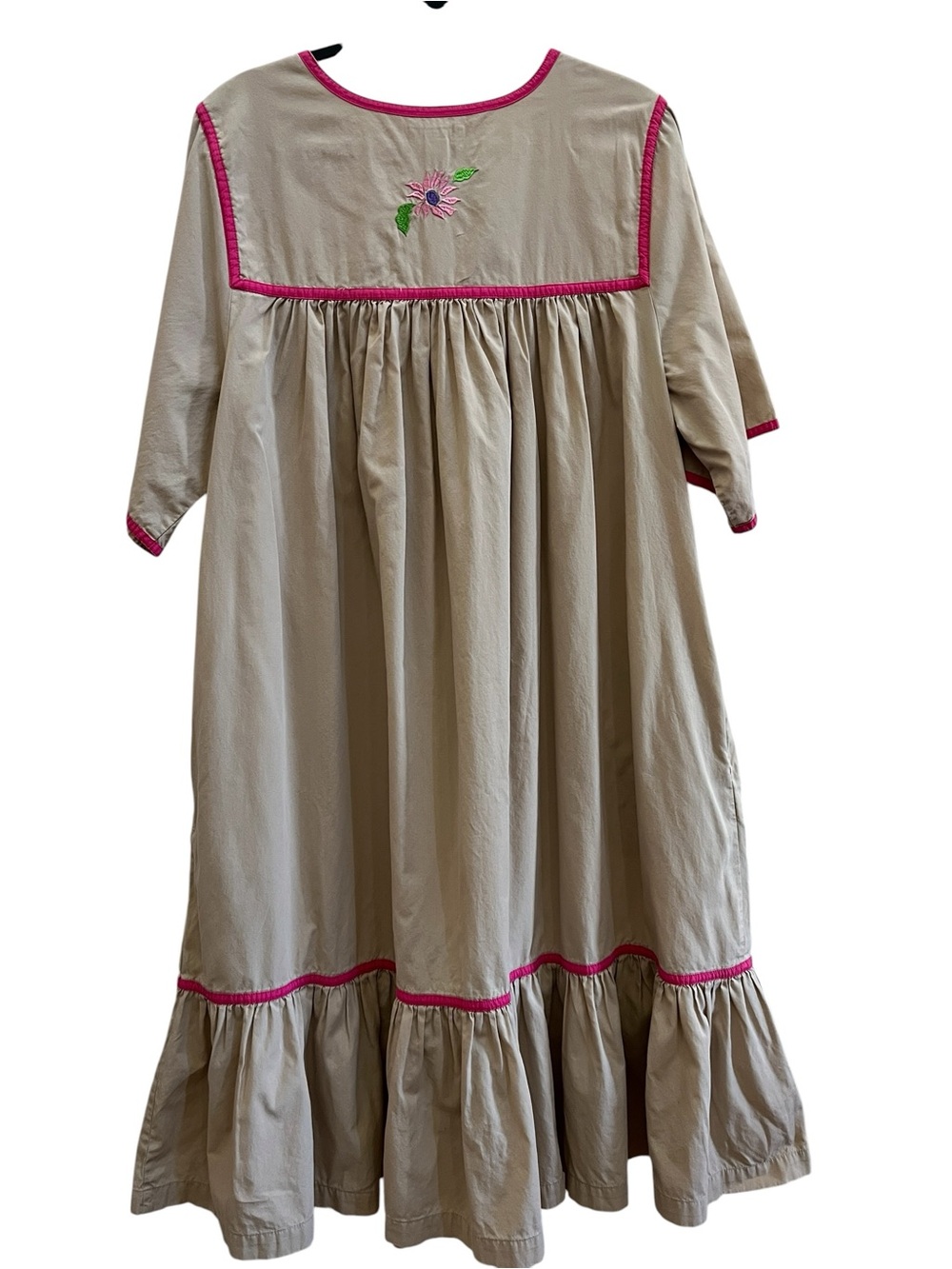 Go Softly Patio XL Kaftan MuMu Lounge Dress Embroidered Floral Tan Cottagecore - Picture 3 of 5